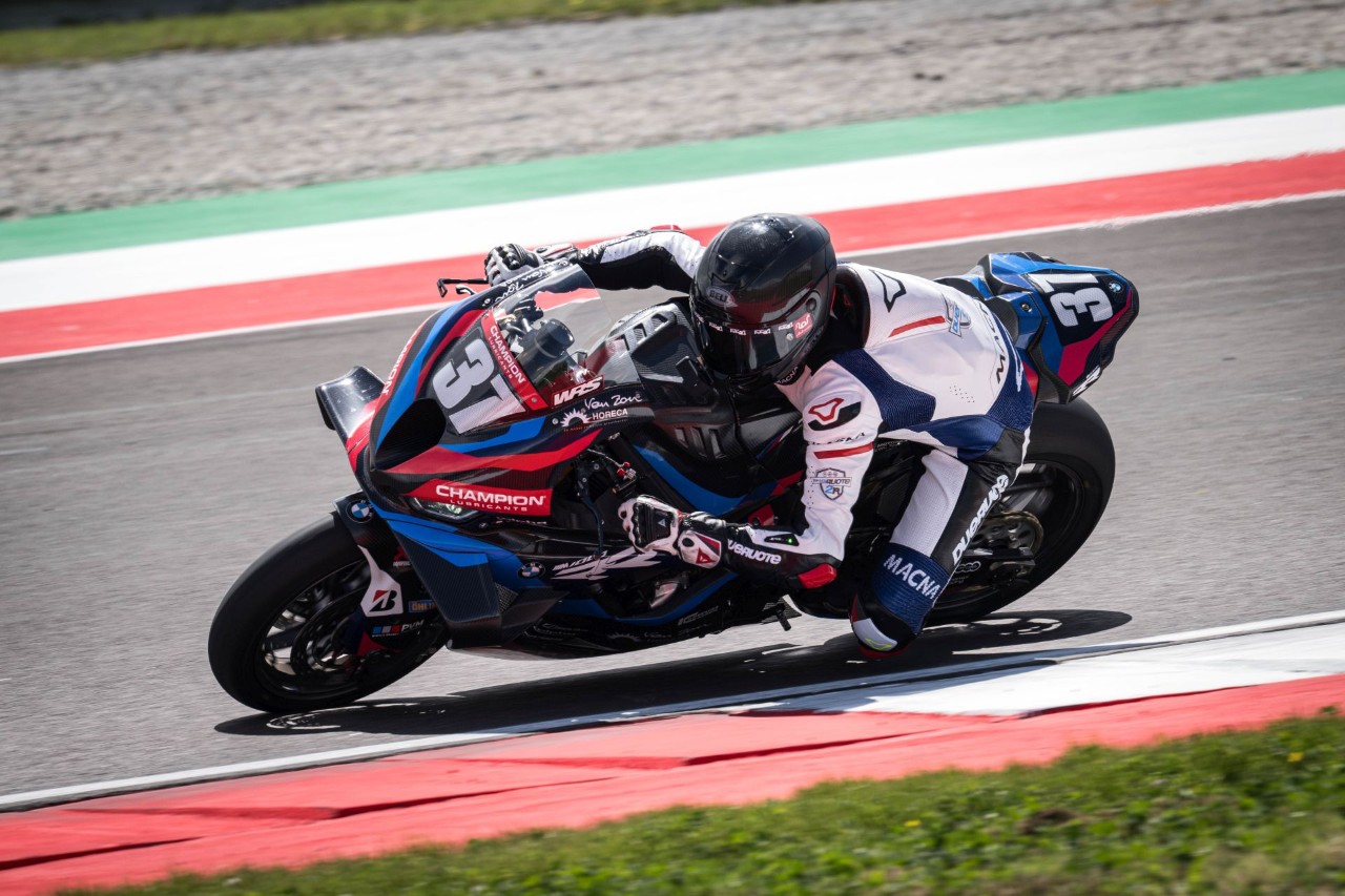 DueruoteTG #238 - Abbiamo guidato in pista la BMW che corre in SBK! 